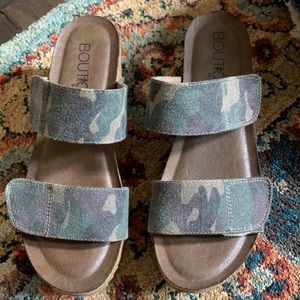 Corkys boutique Wedge camo shoes